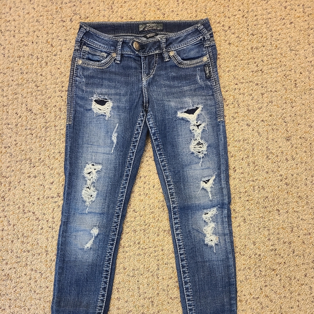 Silver Jeans-  Ripped Style: Tuesday Skinny